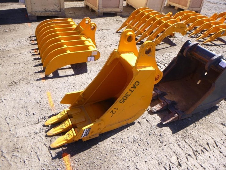 caterpillar-305-image-1