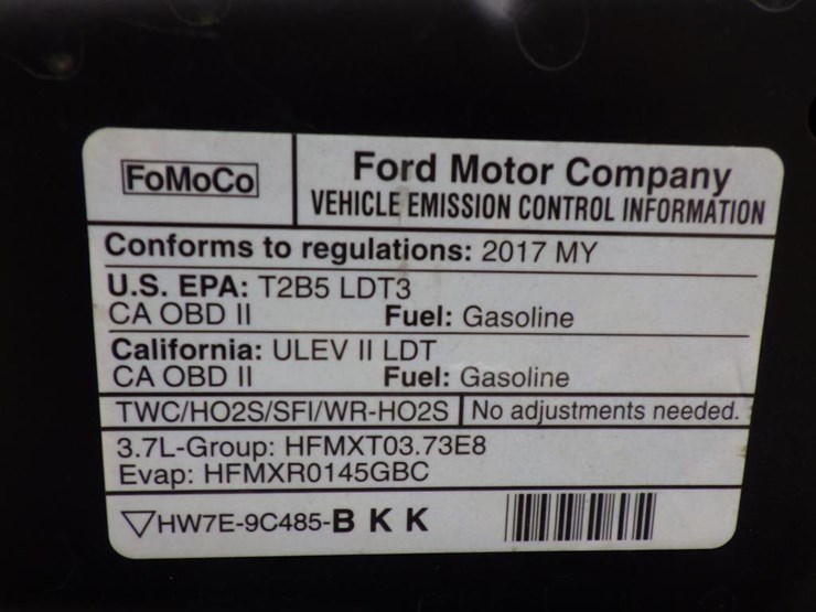 2017-ford-explorer-image-13
