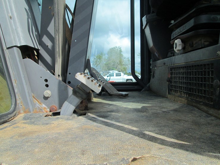 volvo-g720b-image-47