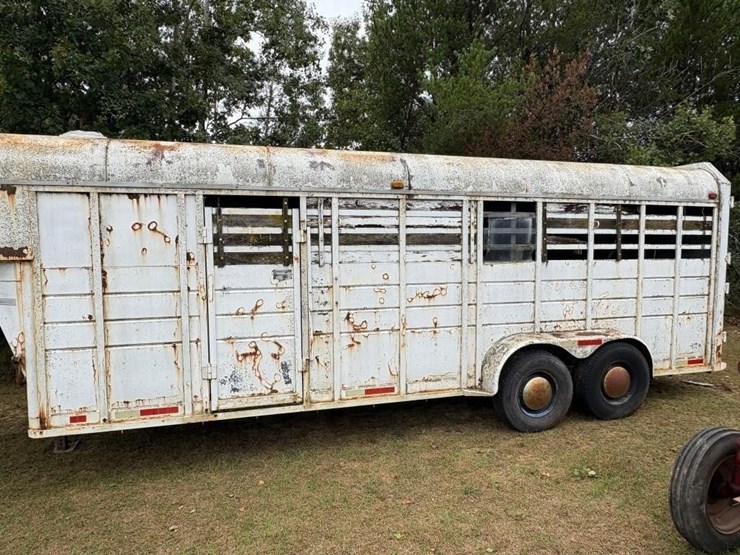 1989-better-built-gn2222lt-livestock-trailer-image-5