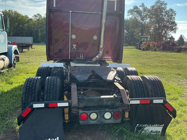 2007-kenworth-t2000-image-4