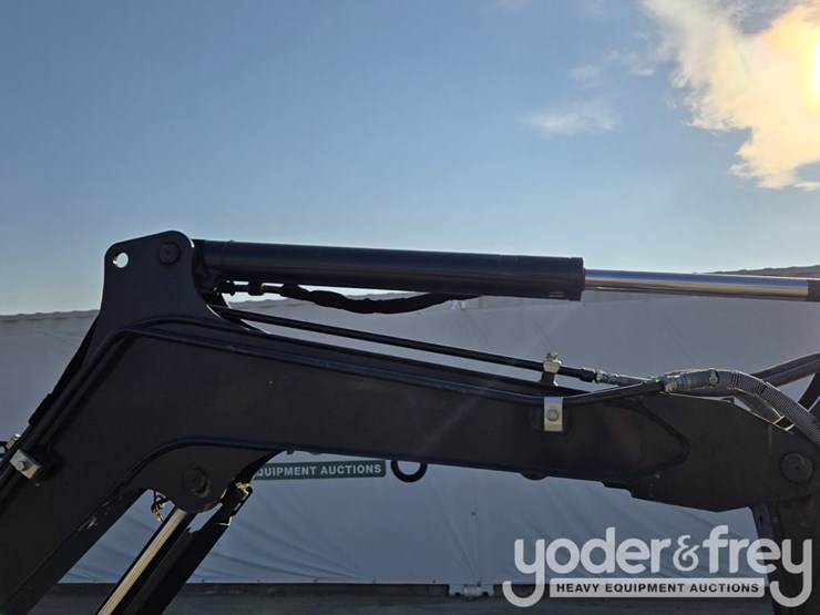 2022-deere-26g-image-36