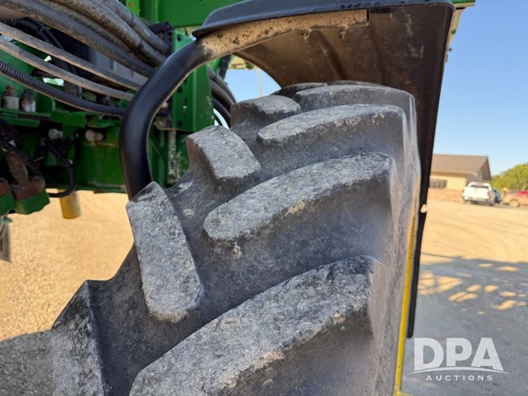 2021-john-deere-r4044-image-50