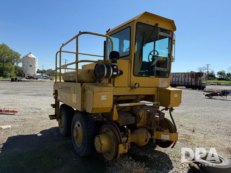trackmobile-tm3050-railcar-mover-(np6170)-image-17
