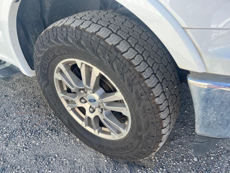 2018-ford-f150-xlt-image-16