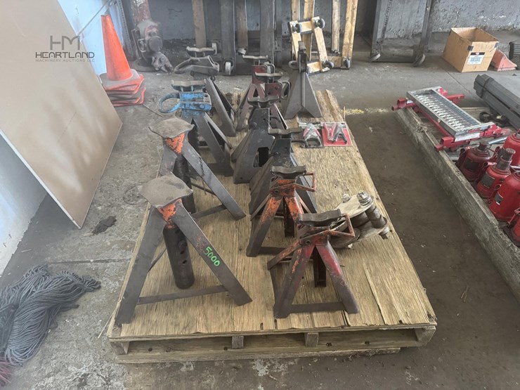 assorted-jack-stands-assorted-jack-stands-image-1