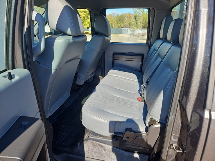 2015-ford-f550-xl-image-15