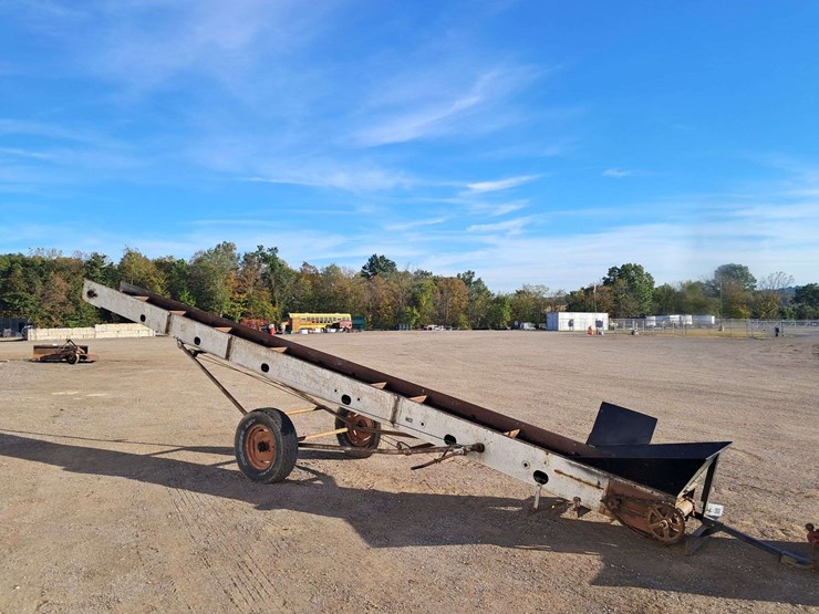 26'-hay-elevator-image-2