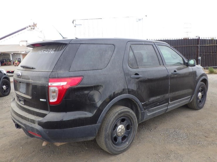 2015-ford-explorer-image-4