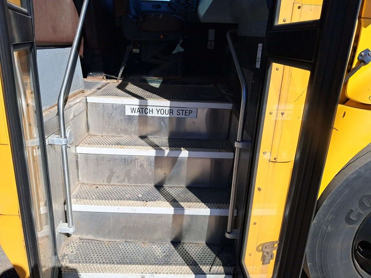 2015-ic-bus-pb105-school-bus-image-12