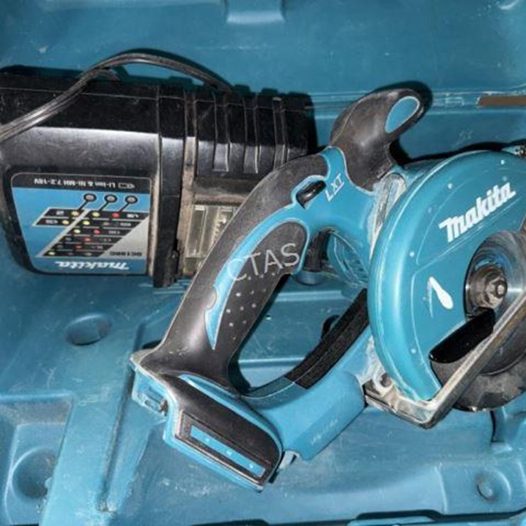 #26 • Makita Cordless Wood Saw