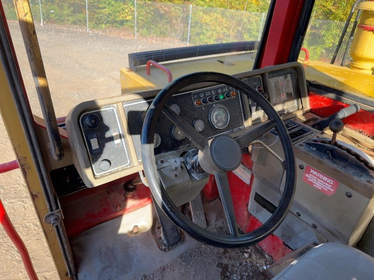 1990-caterpillar-d30d-image-30