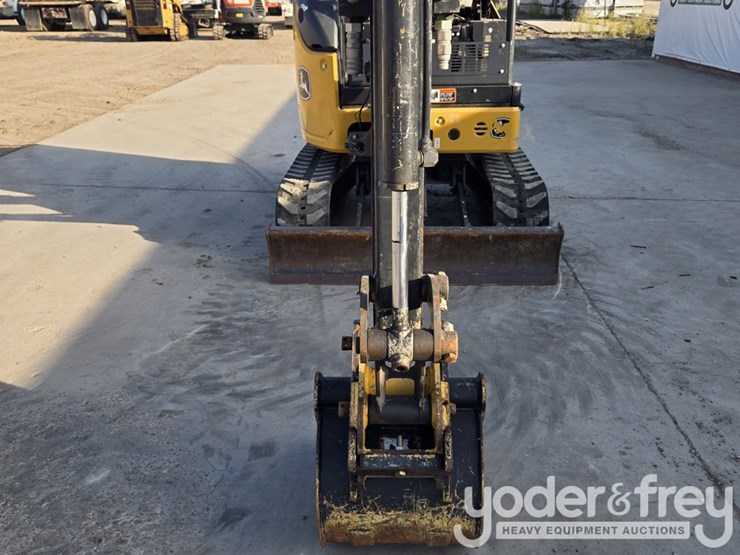 2022-deere-26g-image-42
