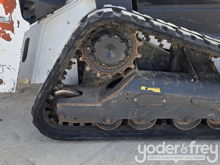2022-bobcat-t76-image-17