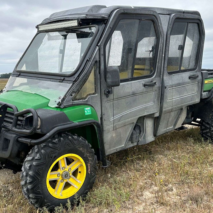 2015 John Deere 825I