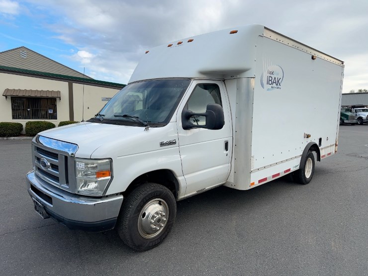 2009-ford-e450-image-1