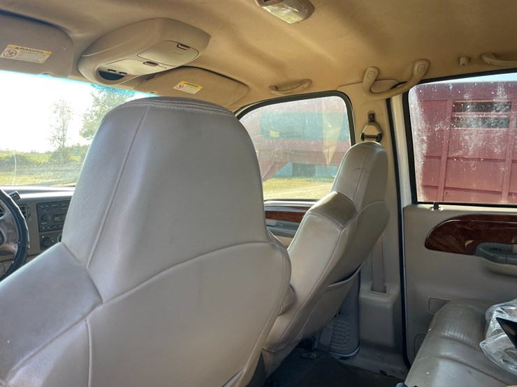 2002-ford-f350-image-28
