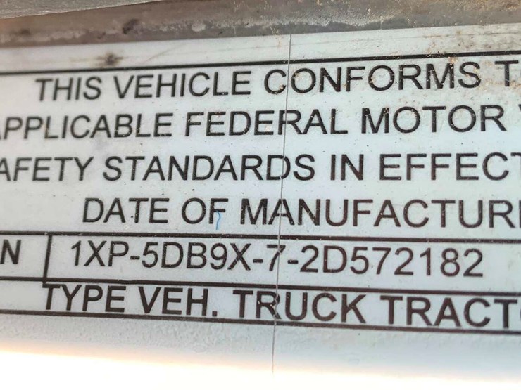 2002-peterbilt-379-image-13