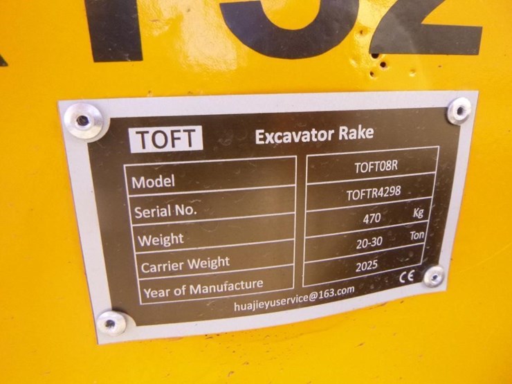 caterpillar-320-image-7