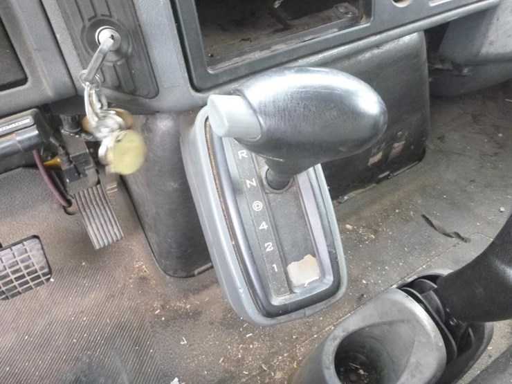 2004-international-durastar-4200-image-14