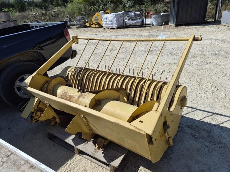 new-holland-770w-image-3