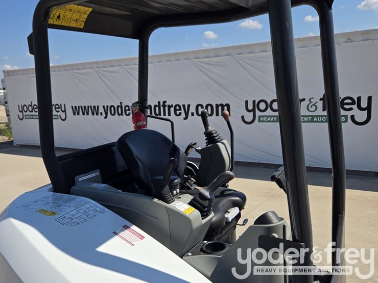 2021-bobcat-e35-image-42