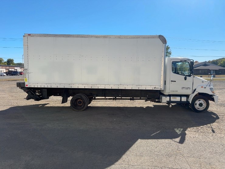 2009-hino-185-image-6