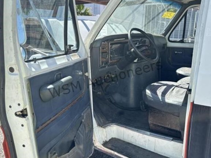 1989-ford-e350-image-22