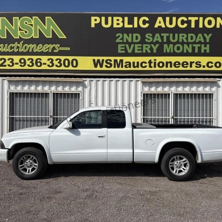 2004 DODGE DAKOTA