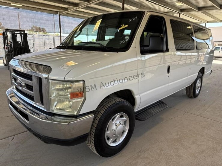 2008-ford-e350-image-4