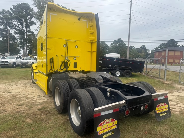 2023-peterbilt-579-image-6