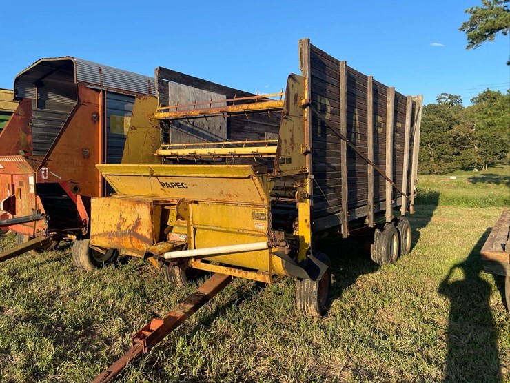 papec-tandem-axle-silage-wagon-image-1
