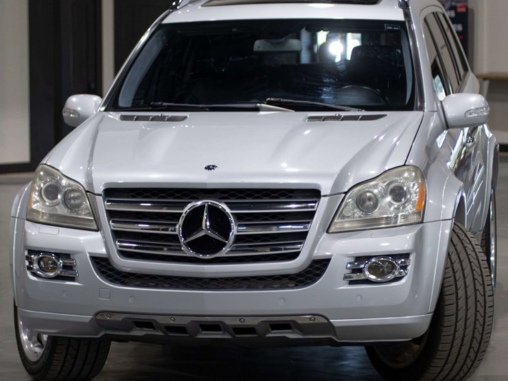 2008-mercedes-benz-gl-550-amg-suv-image-7