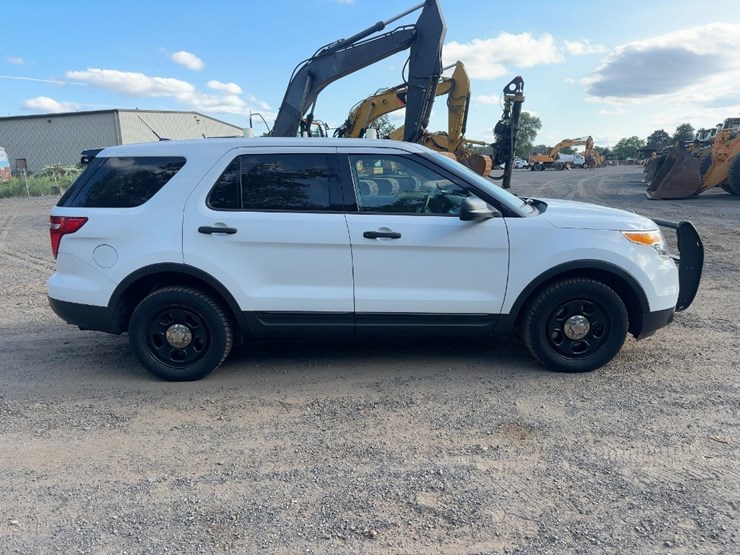 2013-ford-explorer-image-6