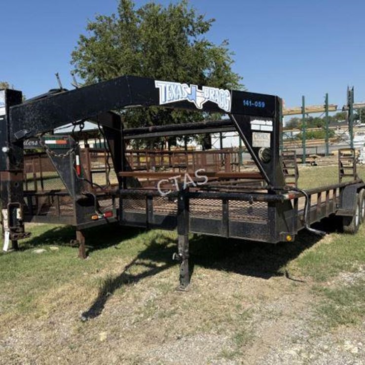 #201 • 2015 Texas Bragg 25' Utility Gooseneck Trailer