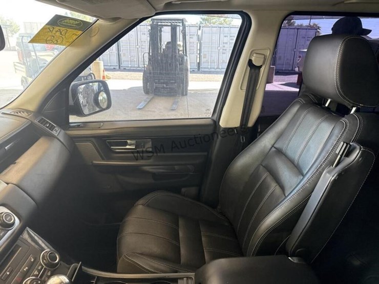 2012-land-rover-range-rover-image-21