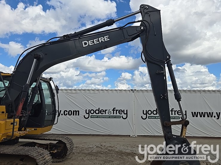 2022-deere-130g-image-30