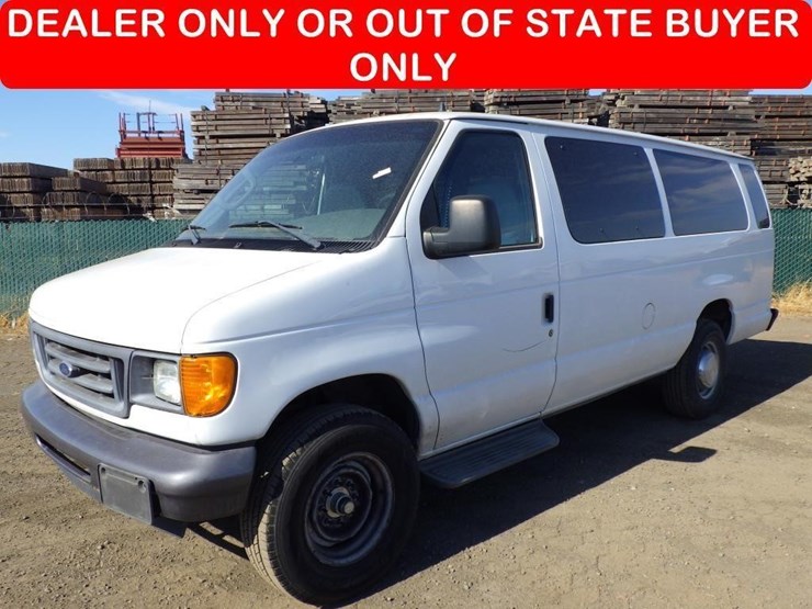 2006-ford-econoline-350-image-1