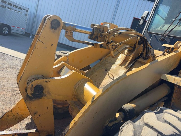 komatsu-180-wheel-loader-image-22