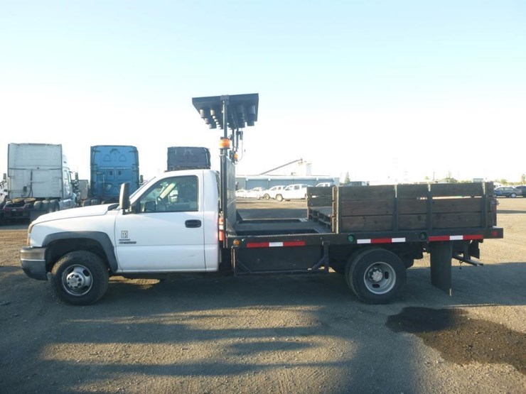 2007-chevrolet-3500-image-6