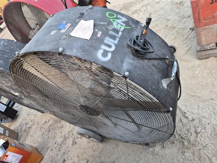 inudustrial-barn-fan-image-1