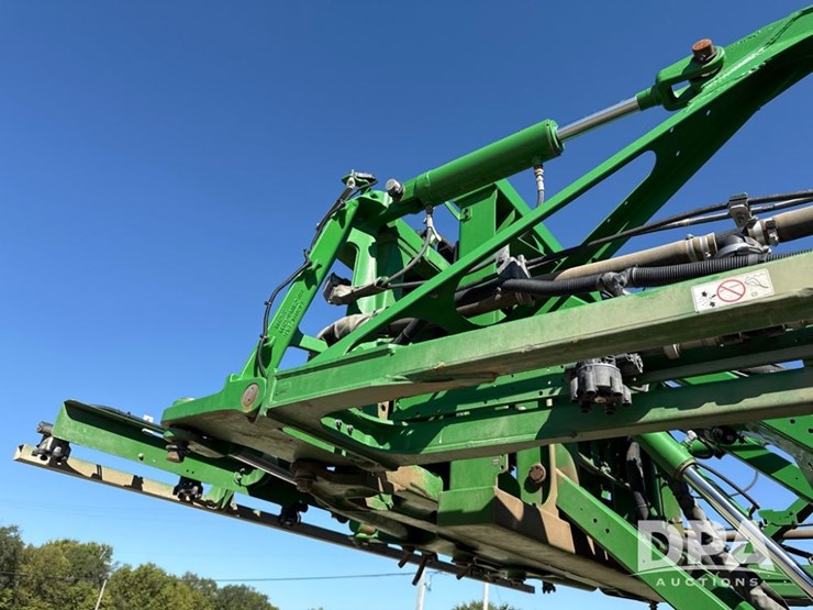 2021-john-deere-r4044-image-106