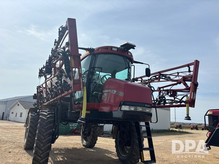 2011-case-ih-4420-sprayer-(dr12305-unit-472)-image-4