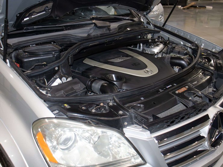 2008-mercedes-benz-gl-550-amg-suv-image-15