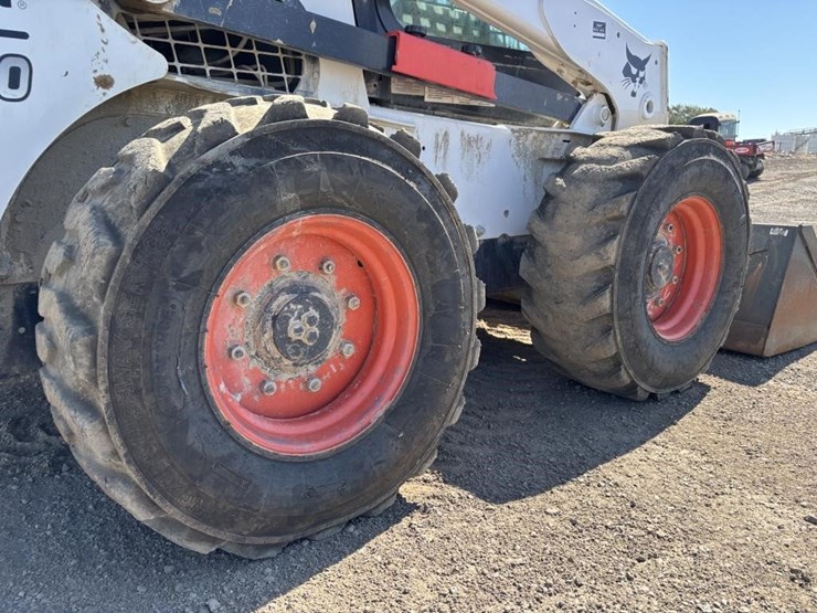 2022-bobcat-s850-image-24