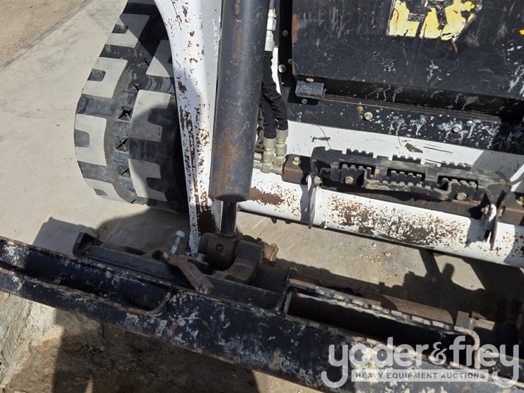 2022-bobcat-t76-image-26