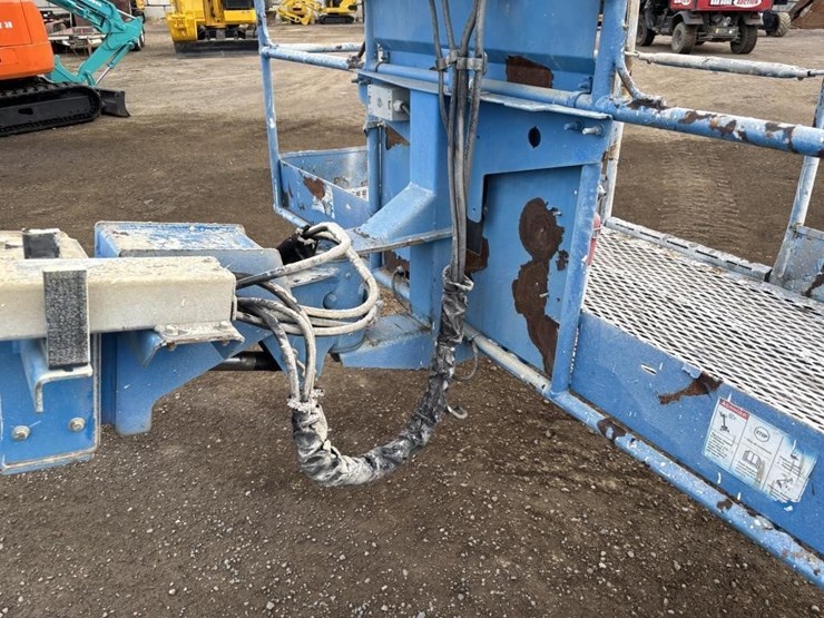 2013-genie-s40-image-22