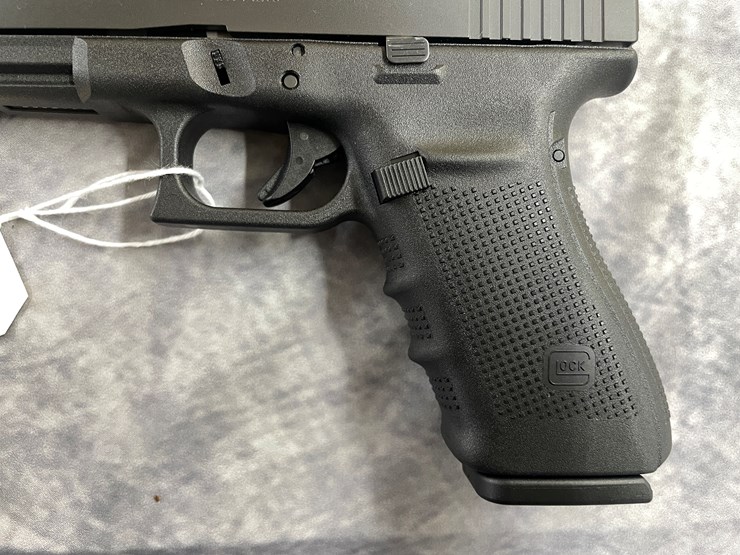 #4028-•-glock-20-gen-4,-sn:-bzct007-image-7