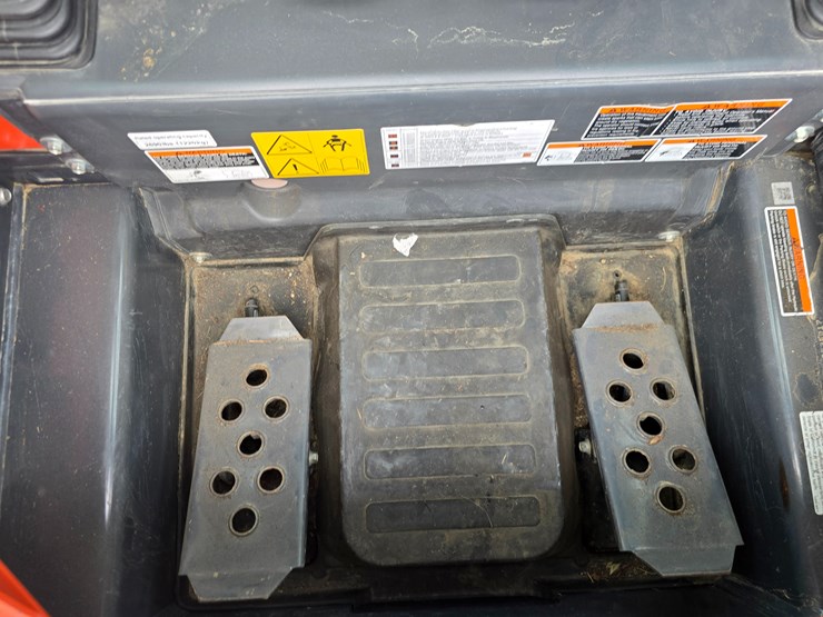 2023-kubota-ssv75-image-66