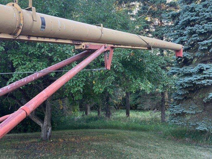 10-x-61-westfield-auger-with-mechanical-swing--hopper-image-10